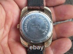 Vintage CHAIKA 3050 Quartz Resonator Gold Plated Soviet Russian USSR Wristwatch