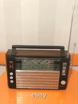 Vintage Soviet Russian USSR Radio SELENA TYPE B 207 LW FM 2SW UHF