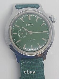 Vintage Working BOCTOK Russian Soviet USSR Mechanical Wind-Up Green Wristwatch