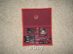 Ensemble de 12 fourchettes et couteaux en argent Melchior de l'URSS avec boîte vintage
