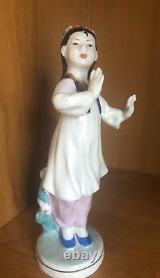 Figurine en porcelaine DULEVO russie/URSS Uzbek Dancing Girl des années 1950 très rare
