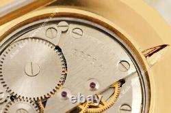 Montre-bracelet rare de collection en plaqué or, vintage de l'URSS, avec fuseaux horaires mondiaux et villes, neuve en stock (NOS)