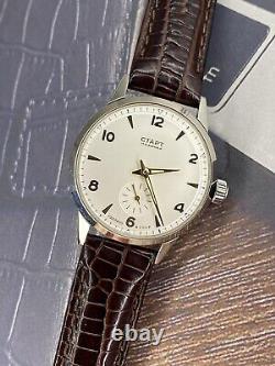 Montre de départ vintage de l'URSS à remontage mécanique, cadran soviétique rare, rare montre-bracelet pour hommes russe