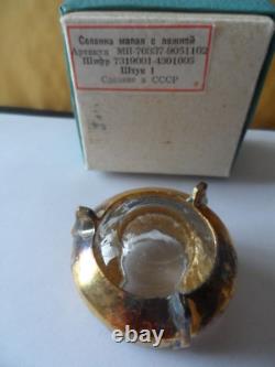 Pot à sel vintage soviétique russe avec cuillère dans sa boîte d'origine fabriqué en URSS